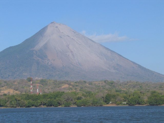 Volcán en isla de Ometepe