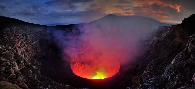 Cráter del Volcán Masaya